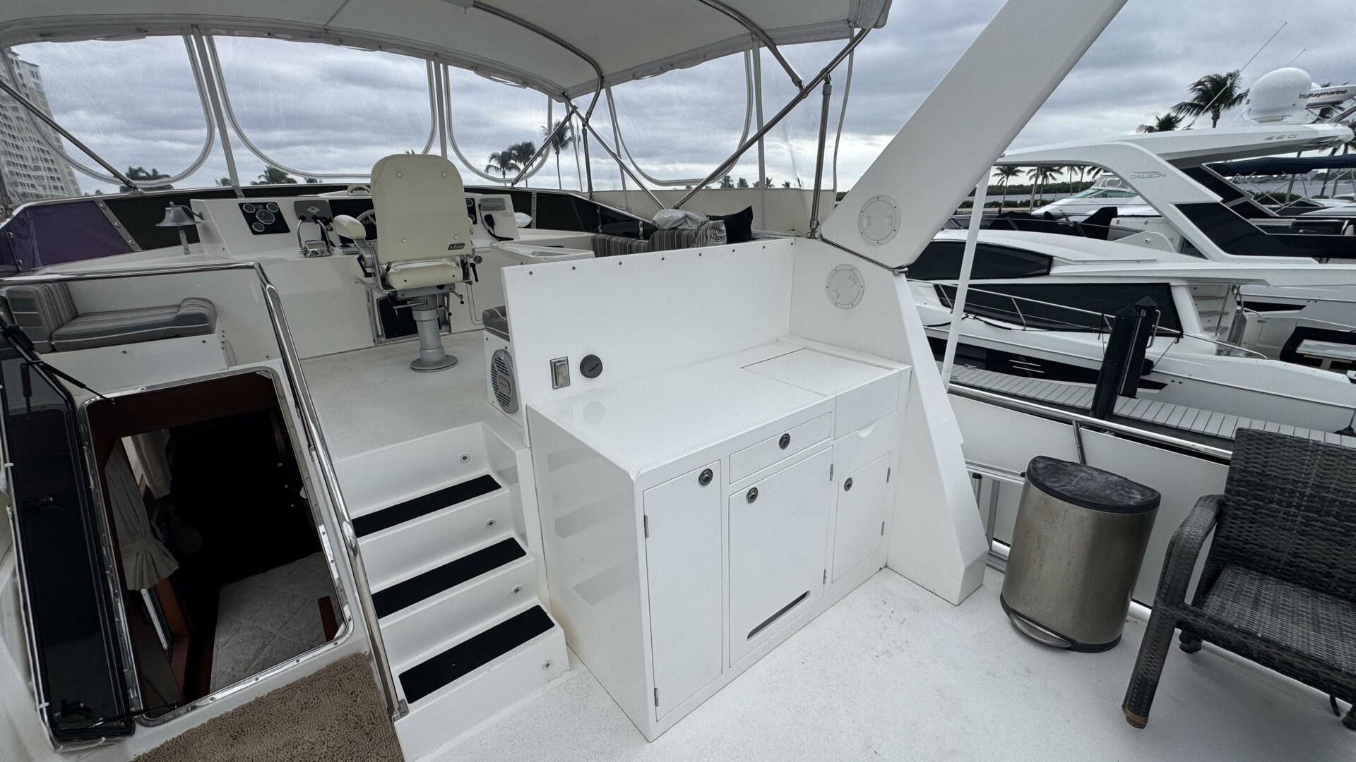 Johnson  amp  Johnson 52ft Jefferson Yacht For Sale