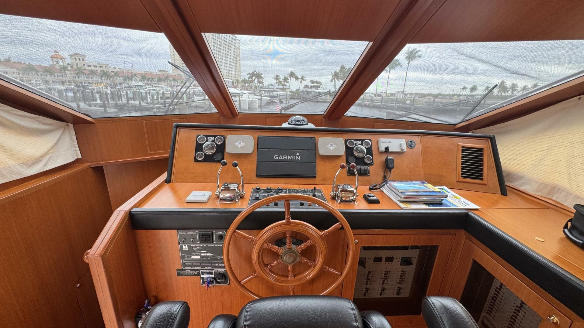 Johnson  amp  Johnson 52ft Jefferson Yacht For Sale