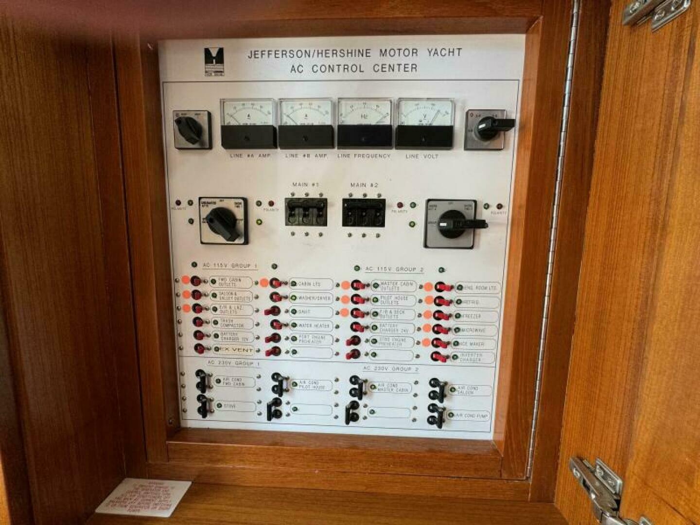 Johnson  amp  Johnson 52ft Jefferson Yacht For Sale