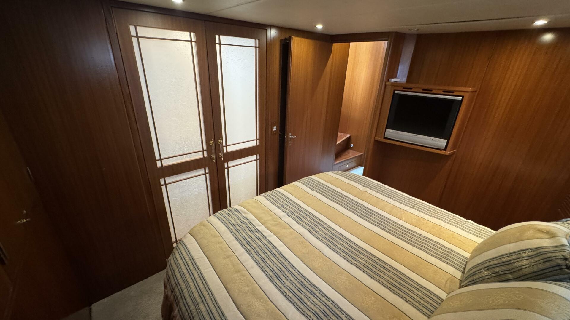 Johnson  amp  Johnson 52ft Jefferson Yacht For Sale