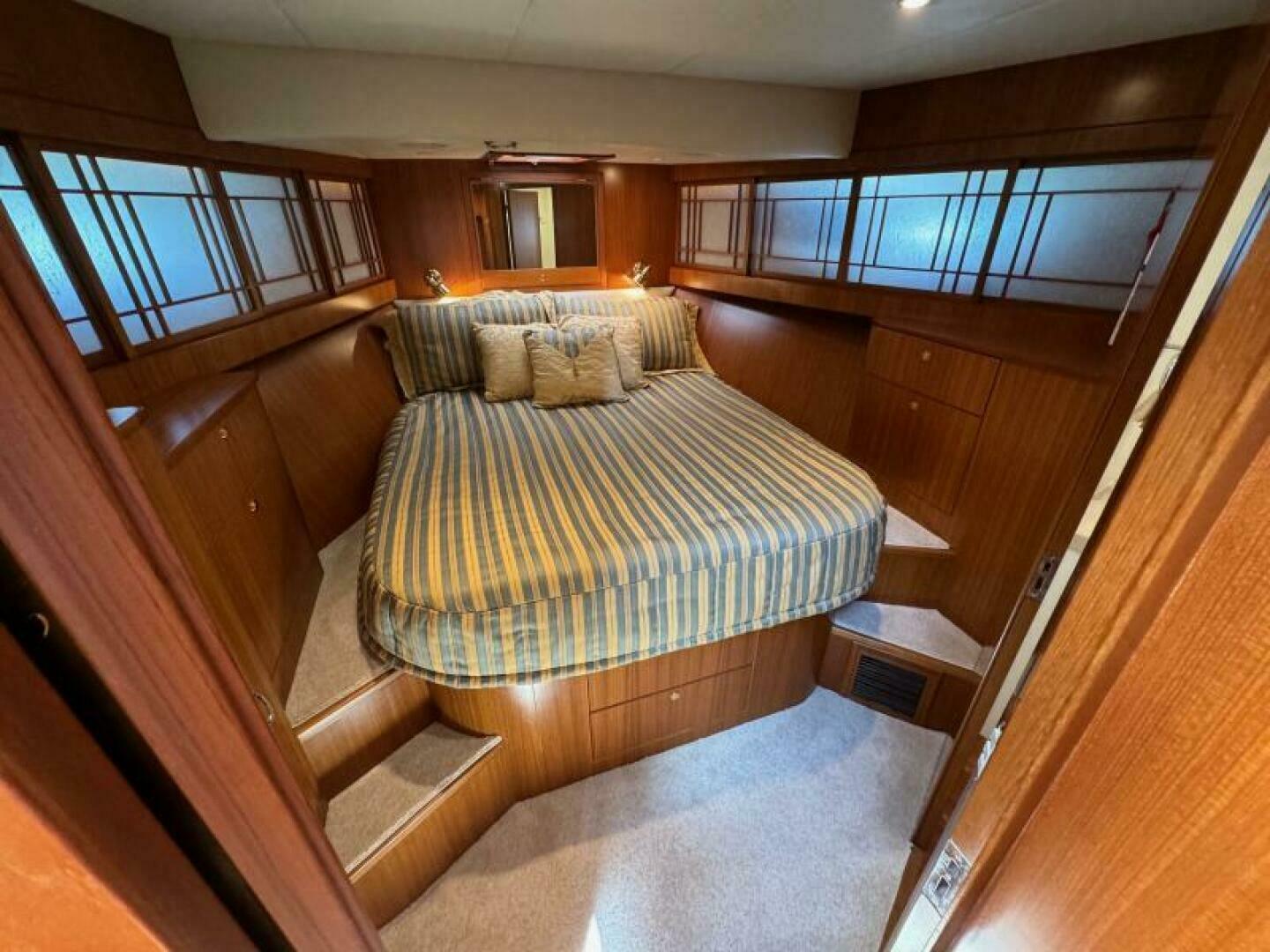 Johnson  amp  Johnson 52ft Jefferson Yacht For Sale