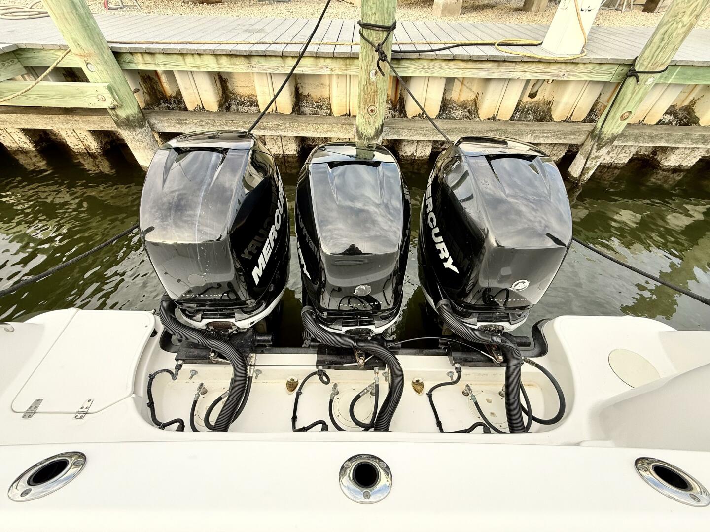 34ft Boston Whaler Yacht For Sale