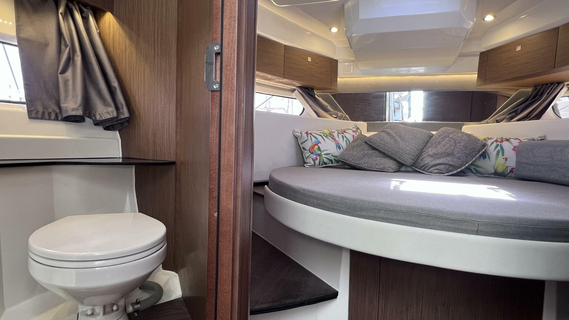 2020 Jeanneau Merry Fisher 1095 35ft Jeanneau Yacht For Sale 2020 Jeanneau Merry Fisher 1095 35ft Jeanneau Yacht For Sale