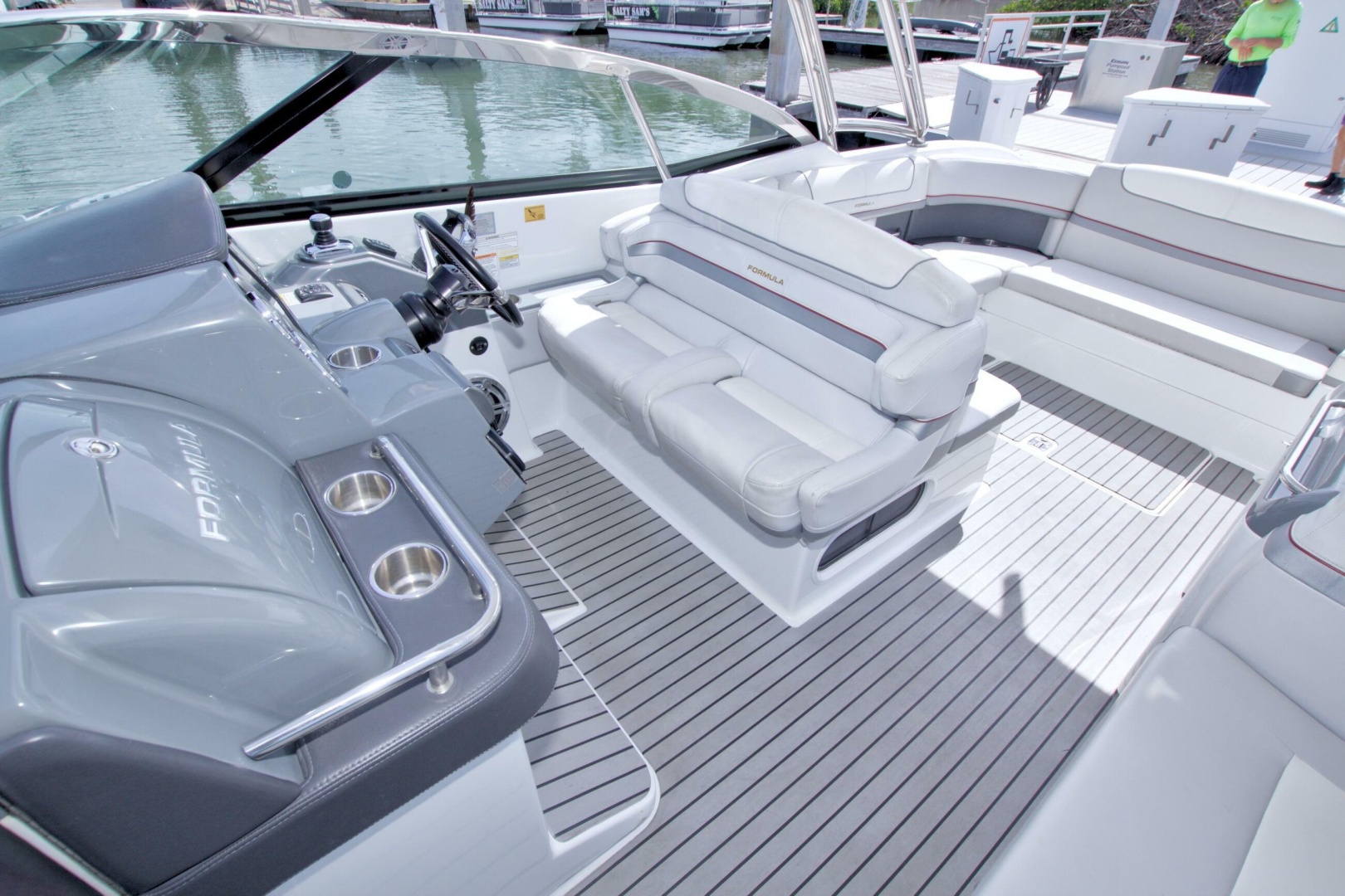 Ship Faced 35ft Formula Yacht For Sale