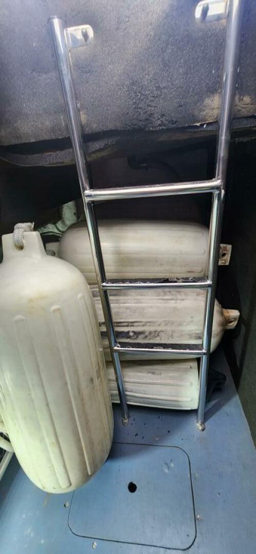 Different Drummer 50ft Viking Princess Yacht For Sale Different Drummer 50ft Viking Princess Yacht For Sale