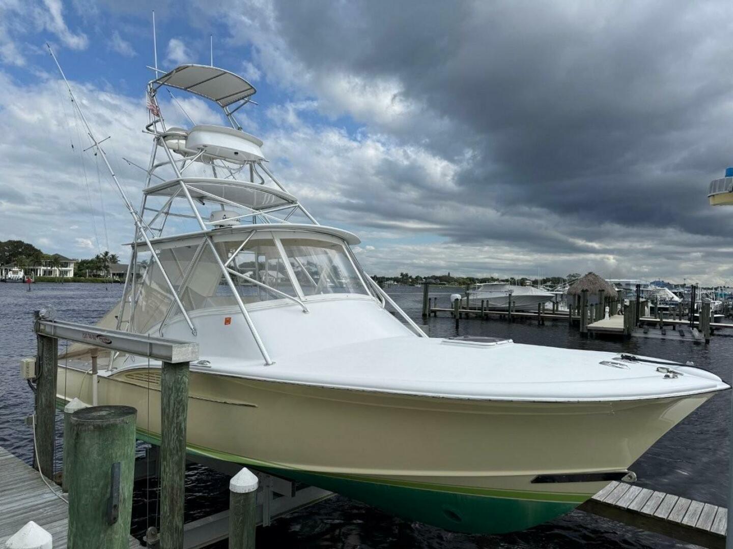 OSPREY 34ft Custom Carolina Yacht For Sale
