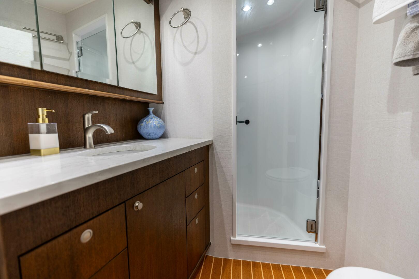 Buggy Washer 64ft Sunny Briggs Yacht For Sale