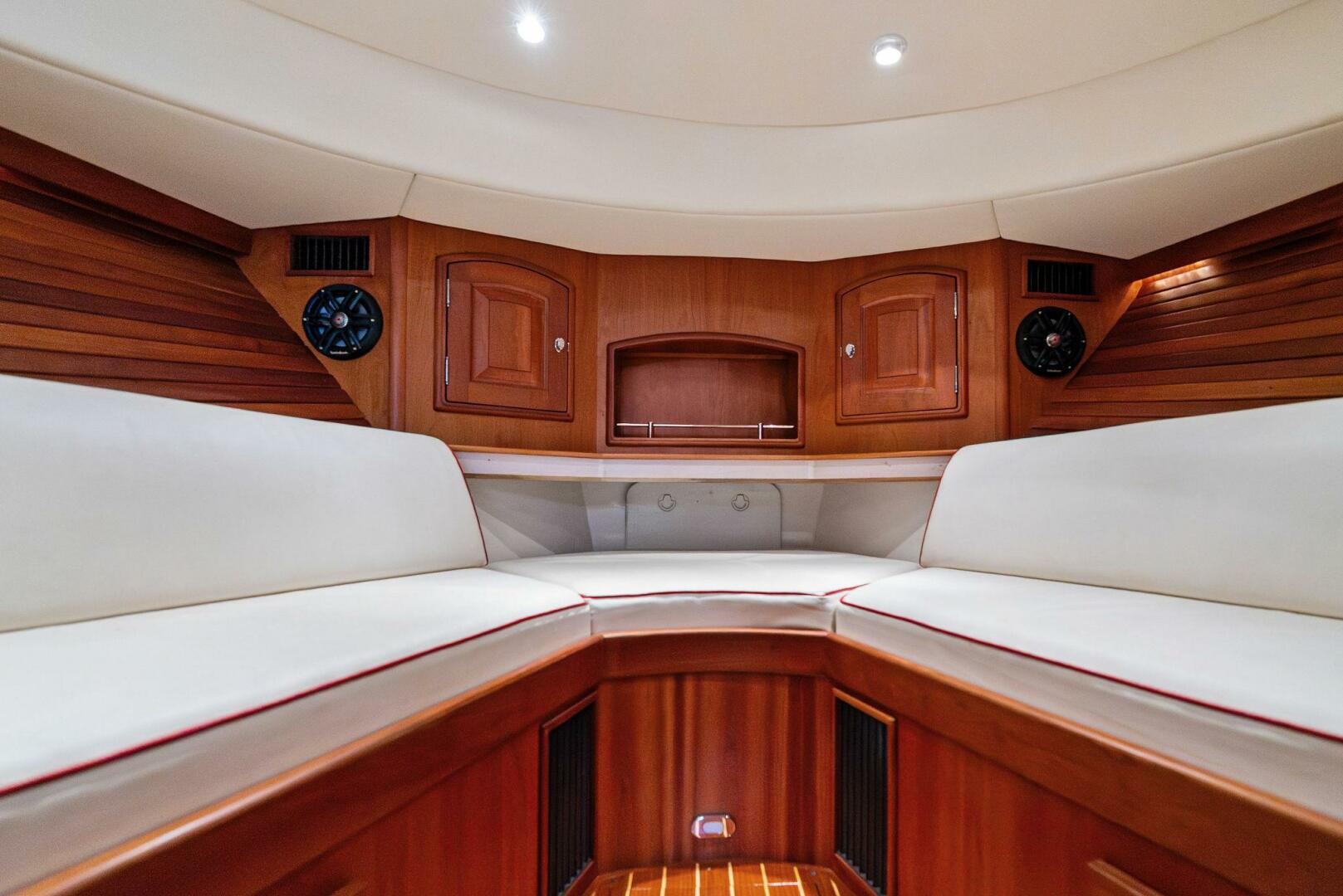 CAPRI 38ft Hinckley Yacht For Sale