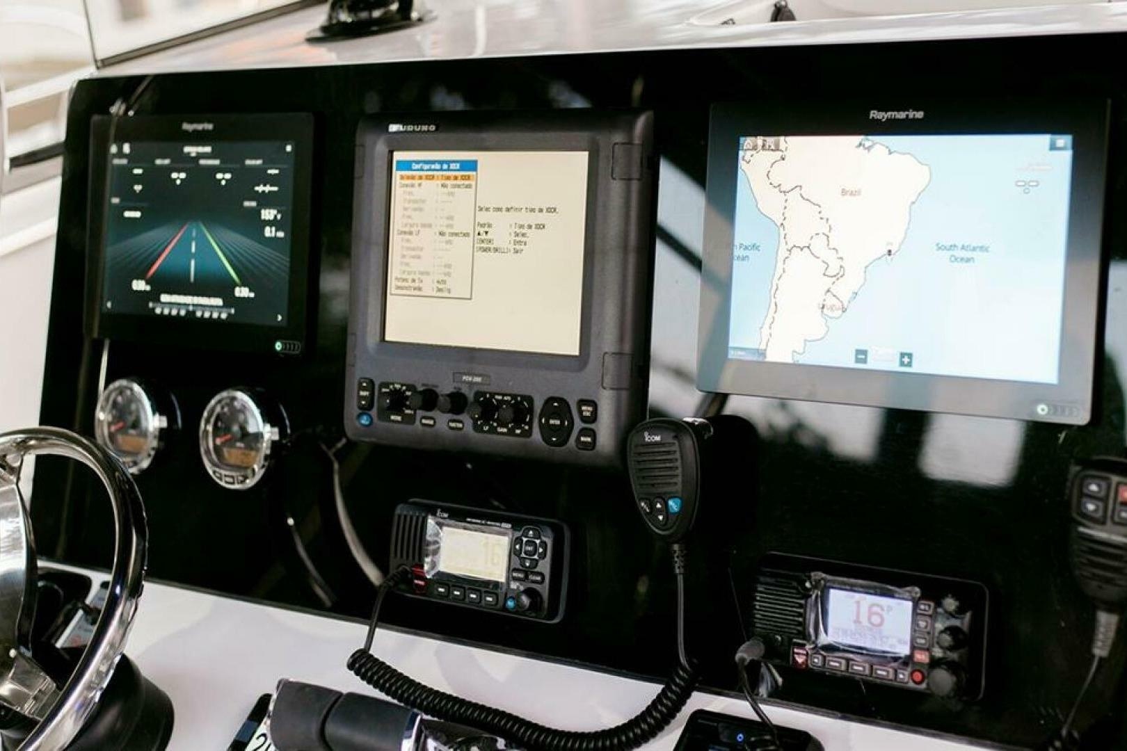 2025 Garnet Offshore 300 HT