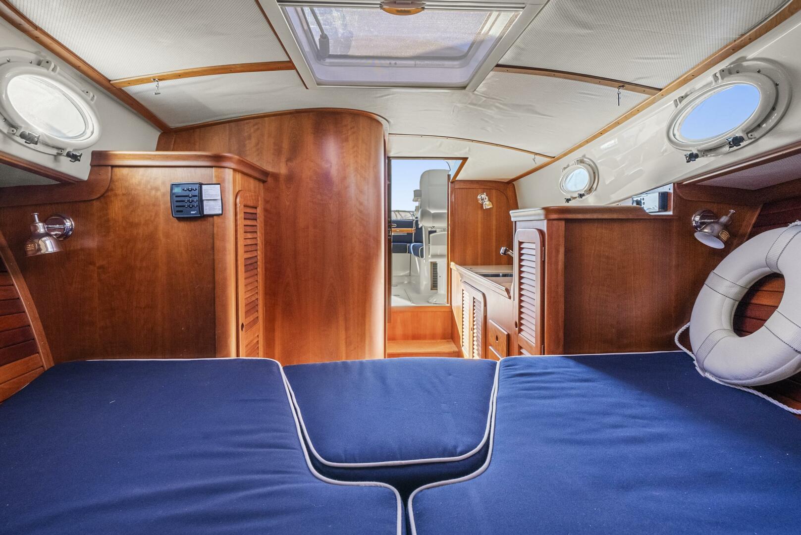 YAHTZEE 36ft Hinckley Yacht For Sale YAHTZEE 36ft Hinckley Yacht For Sale