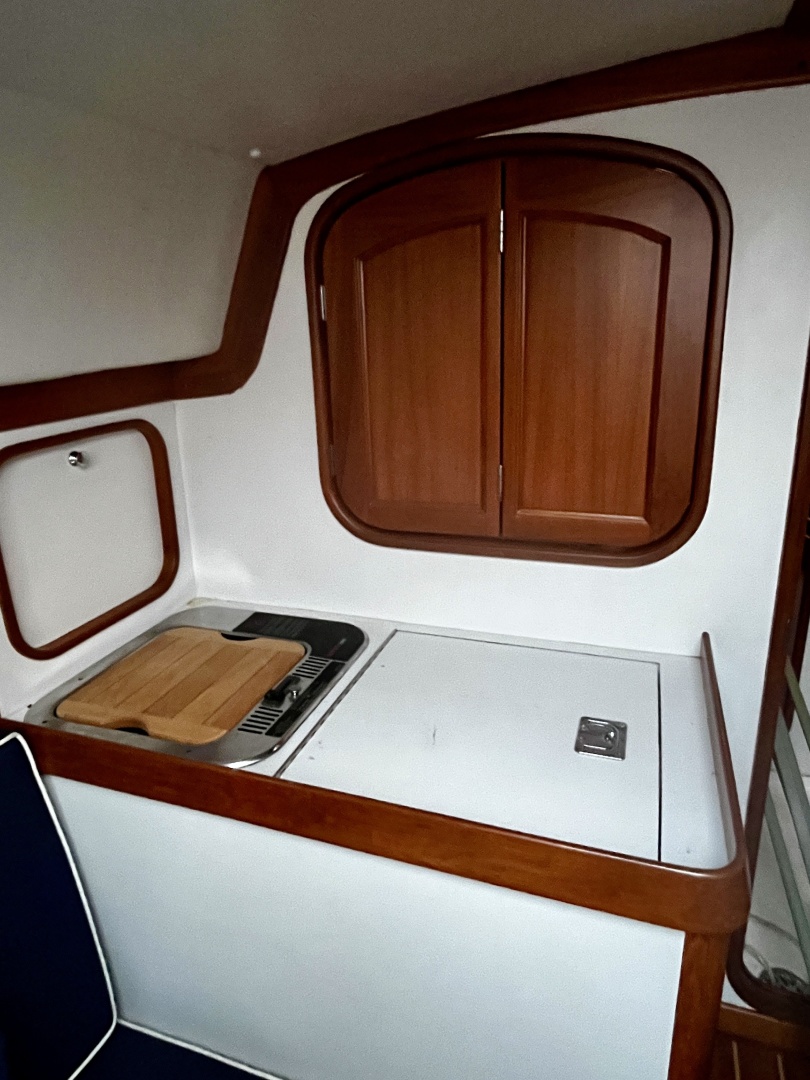 33ft Alerion Yacht For Sale
