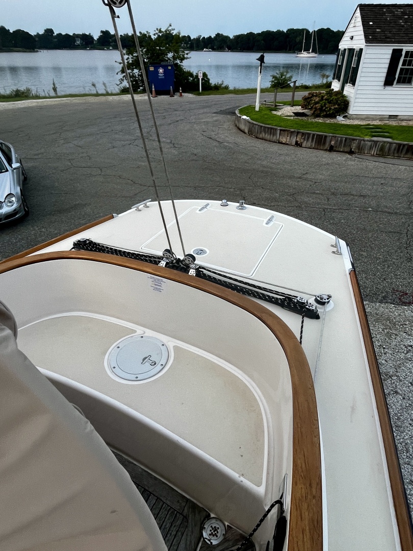 33ft Alerion Yacht For Sale