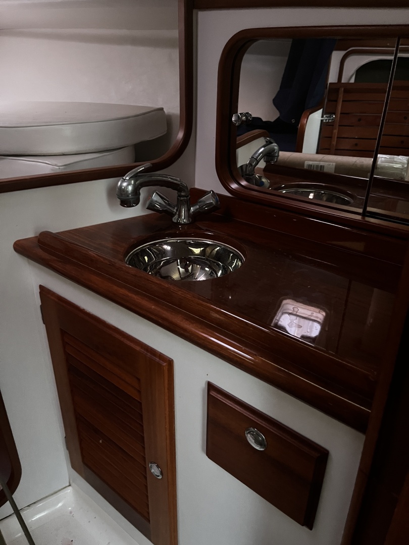 33ft Alerion Yacht For Sale