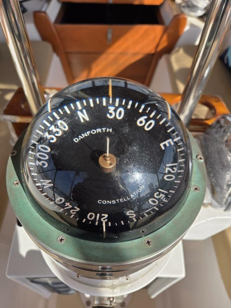 1985 Endeavour 51