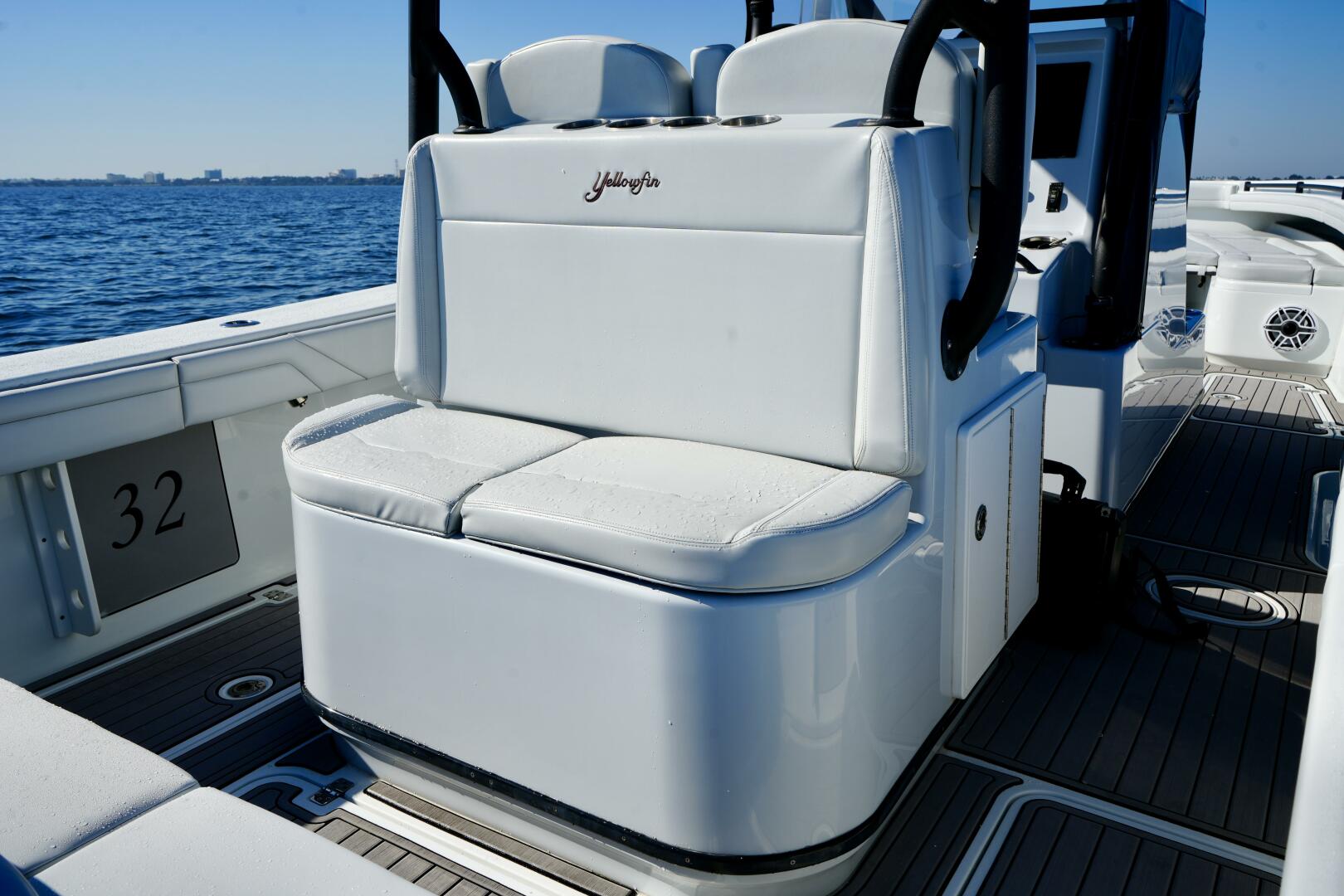 Yellowfin 32 Luhn 32- Aft Seating with Cupholders