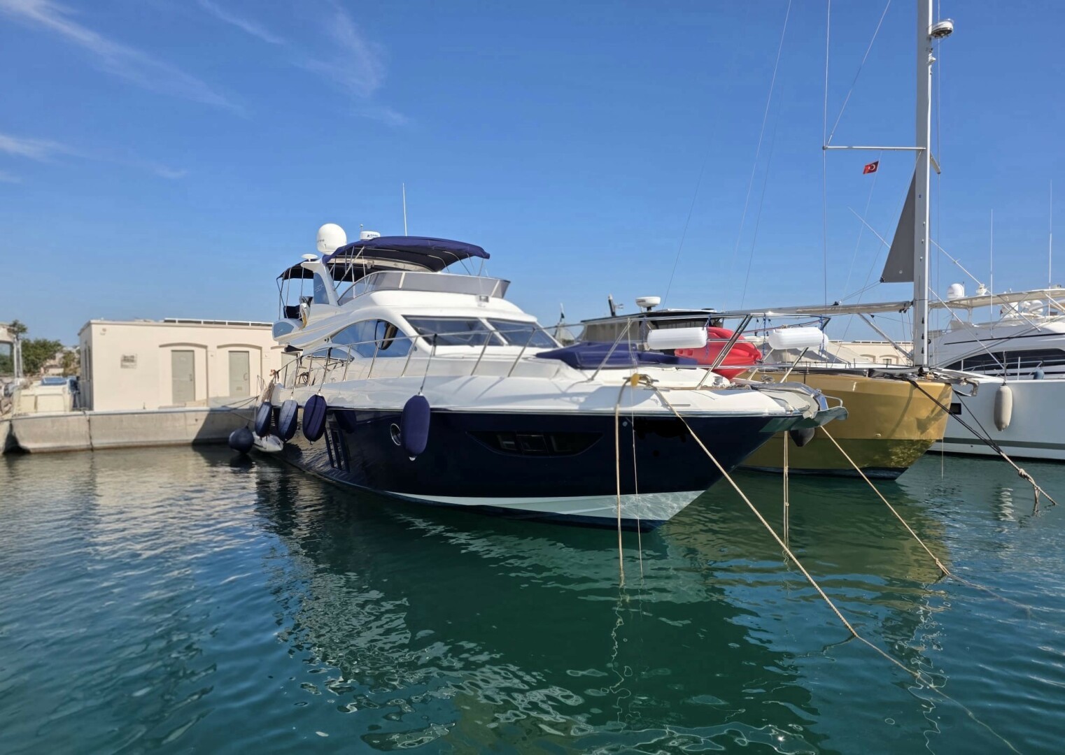 60ft Azimut Yacht For Sale
