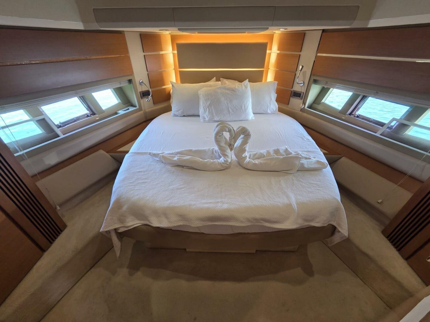 60ft Azimut Yacht For Sale