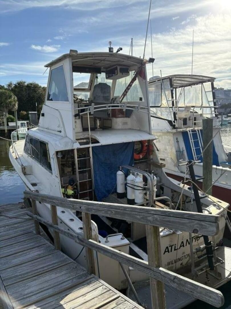 Atlantis 42ft Hatteras Yacht For Sale