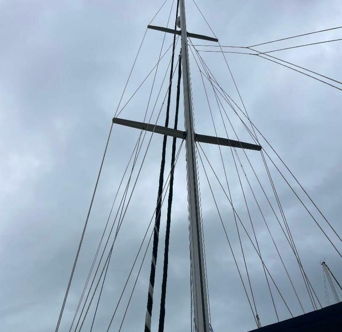 1994 Island Packet cutter