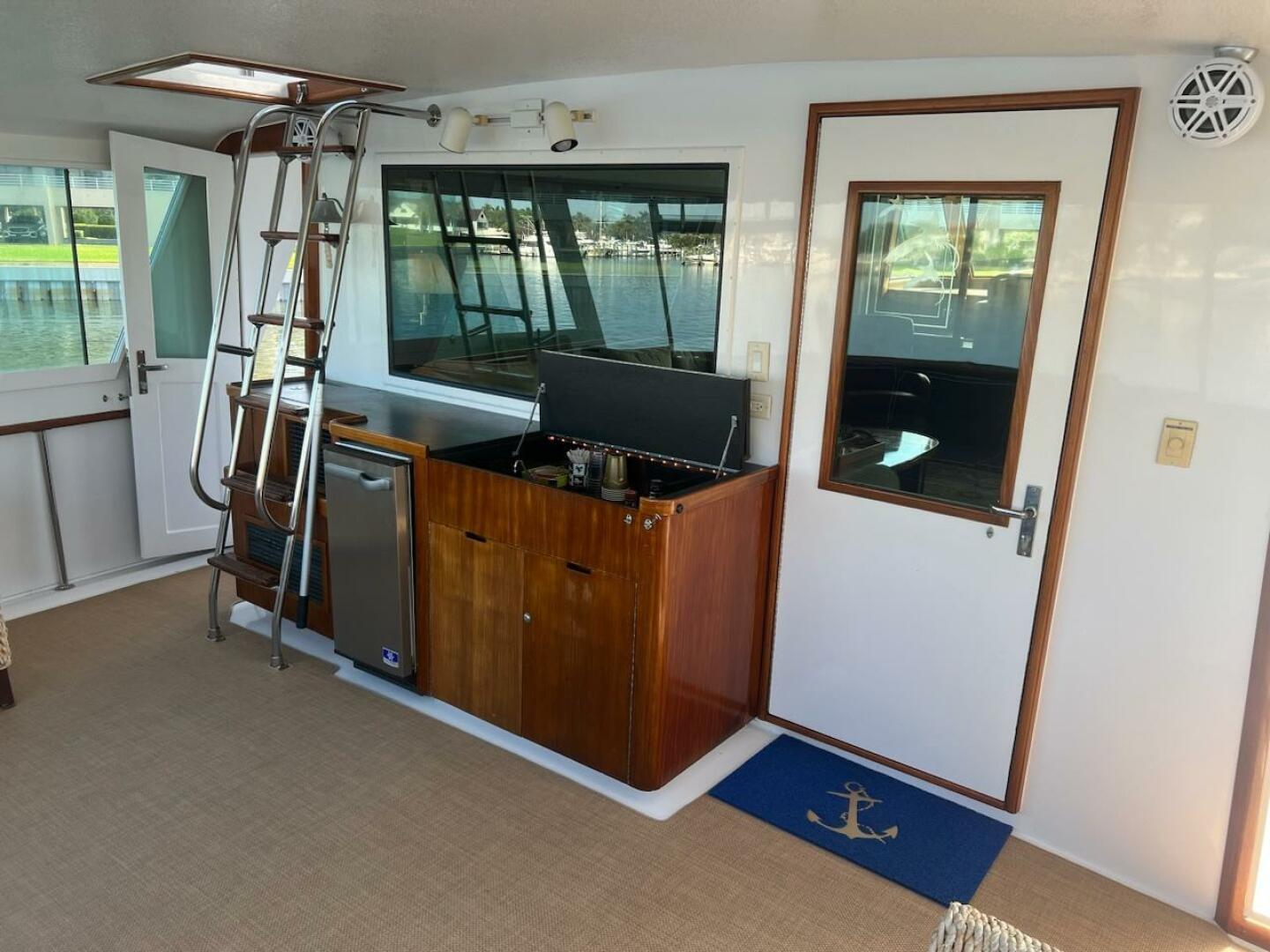 1985 Hatteras motor yacht