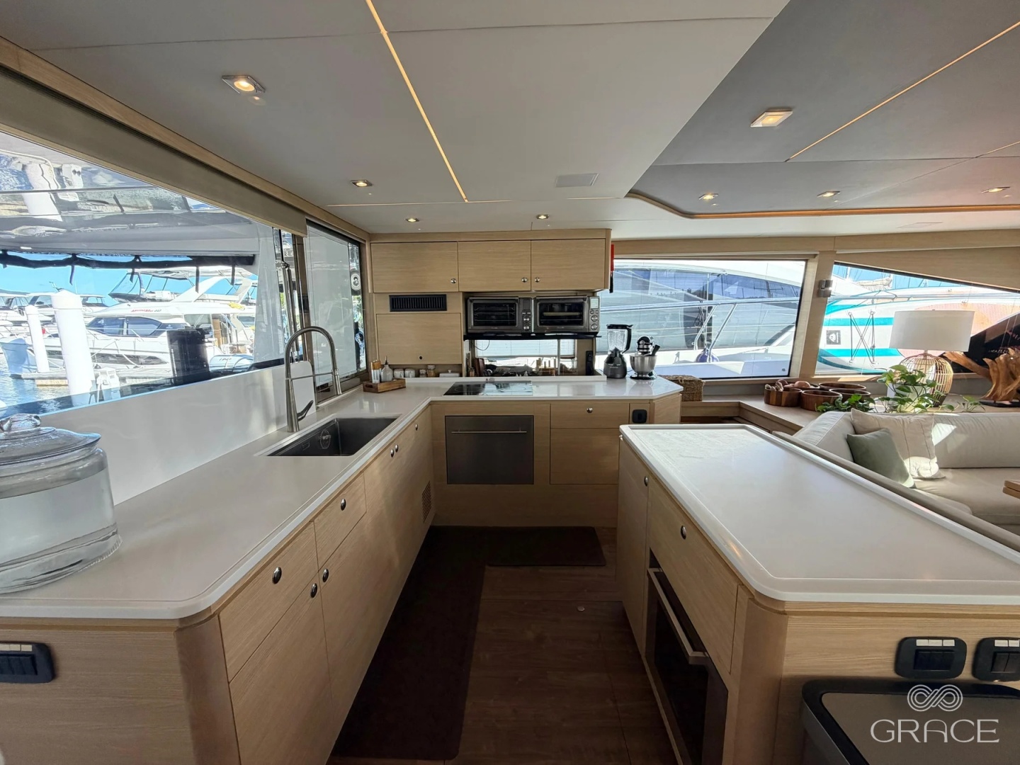 Aquila 54 Yacht - Photo 15