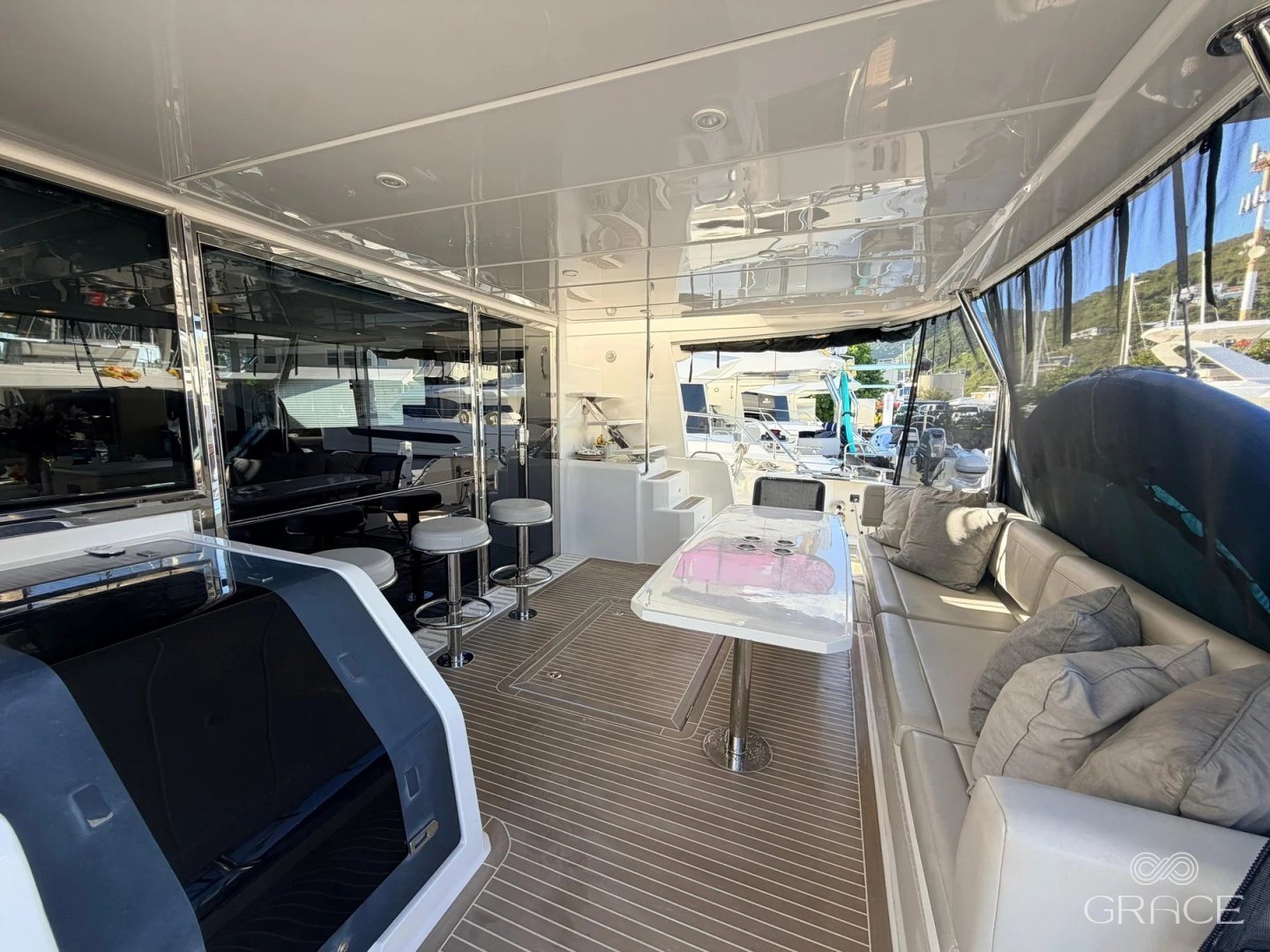 Aquila 54 Yacht - Photo 8