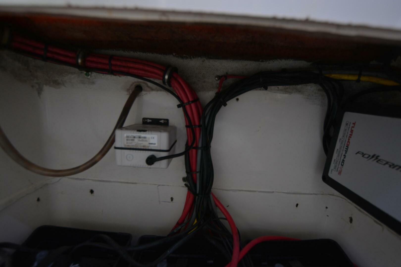 Hot Hooks 33ft Contender Yacht For Sale Hot Hooks 33ft Contender Yacht For Sale