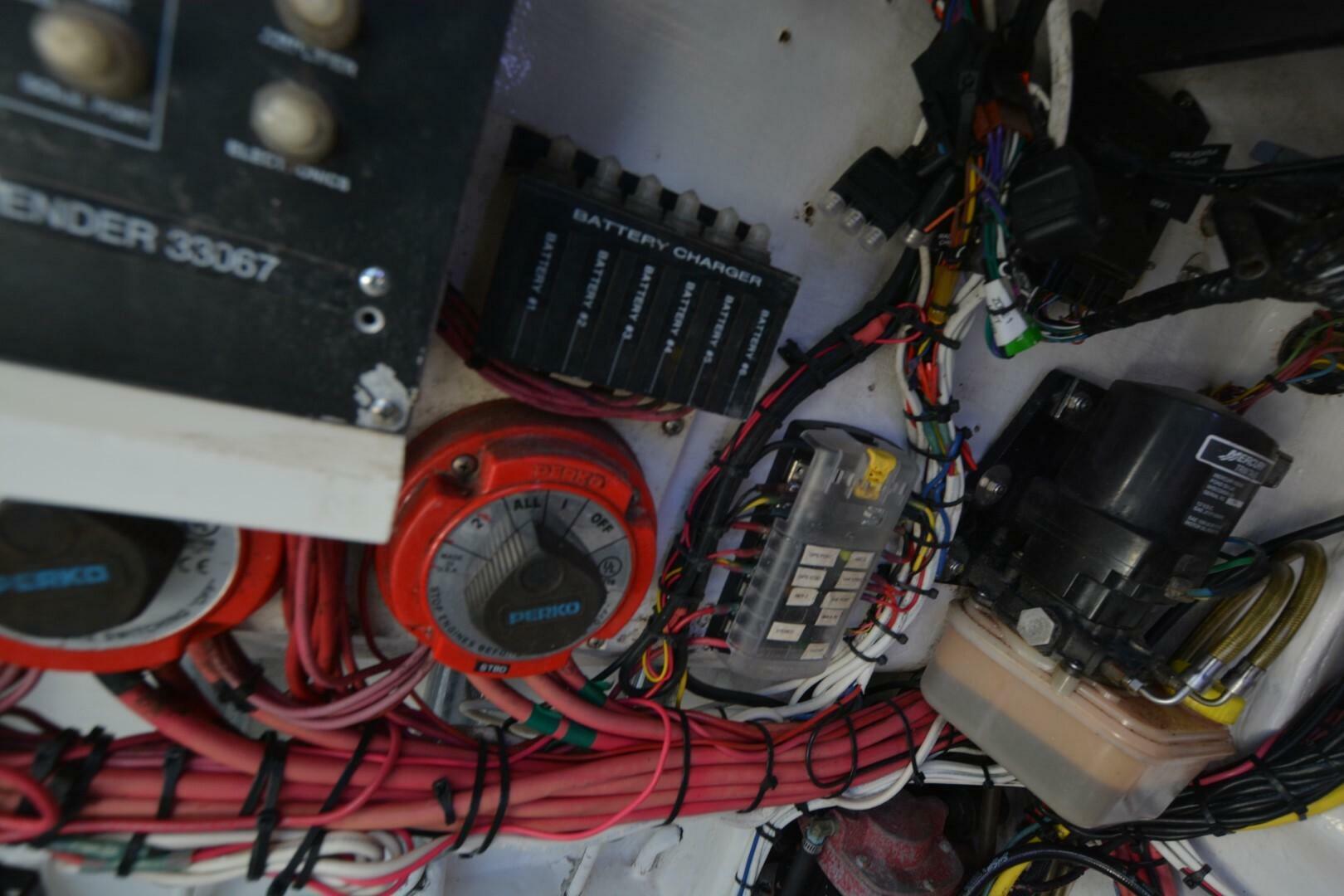 Hot Hooks 33ft Contender Yacht For Sale Hot Hooks 33ft Contender Yacht For Sale