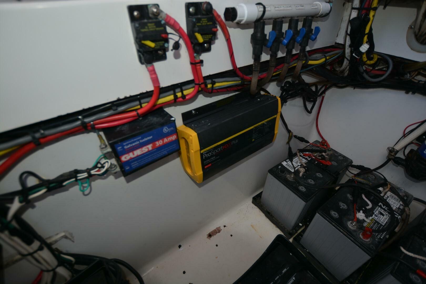 Hot Hooks 33ft Contender Yacht For Sale Hot Hooks 33ft Contender Yacht For Sale