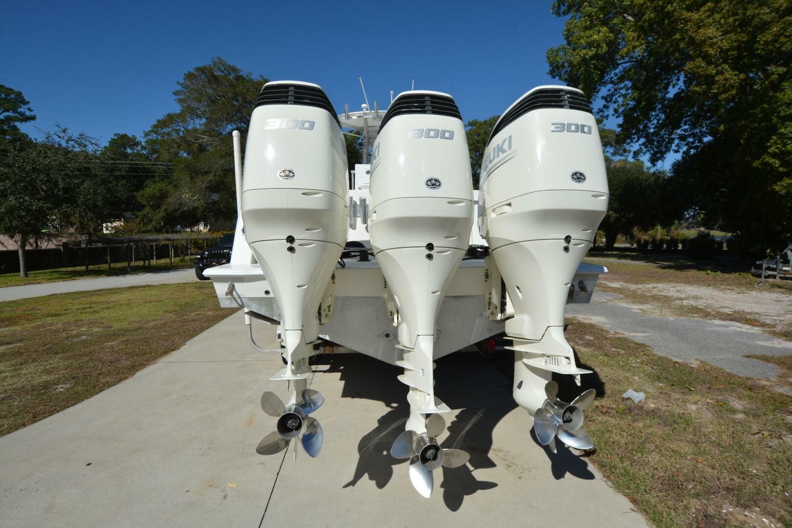 Hot Hooks 33ft Contender Yacht For Sale Hot Hooks 33ft Contender Yacht For Sale