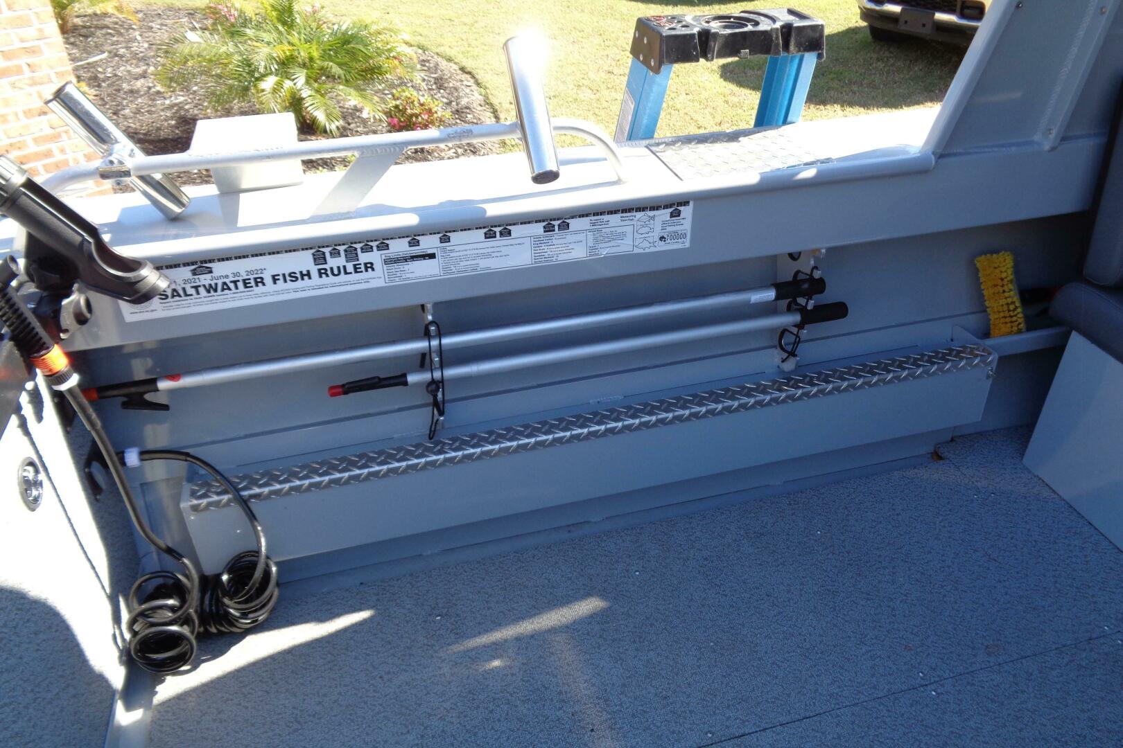 25ft Hewes Yacht For Sale