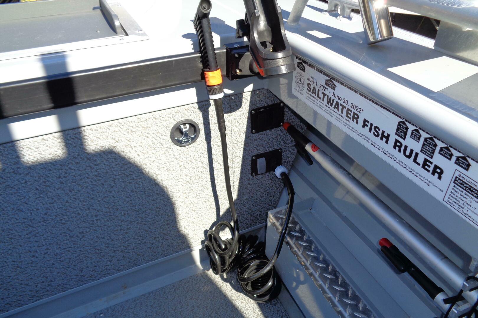 25ft Hewes Yacht For Sale