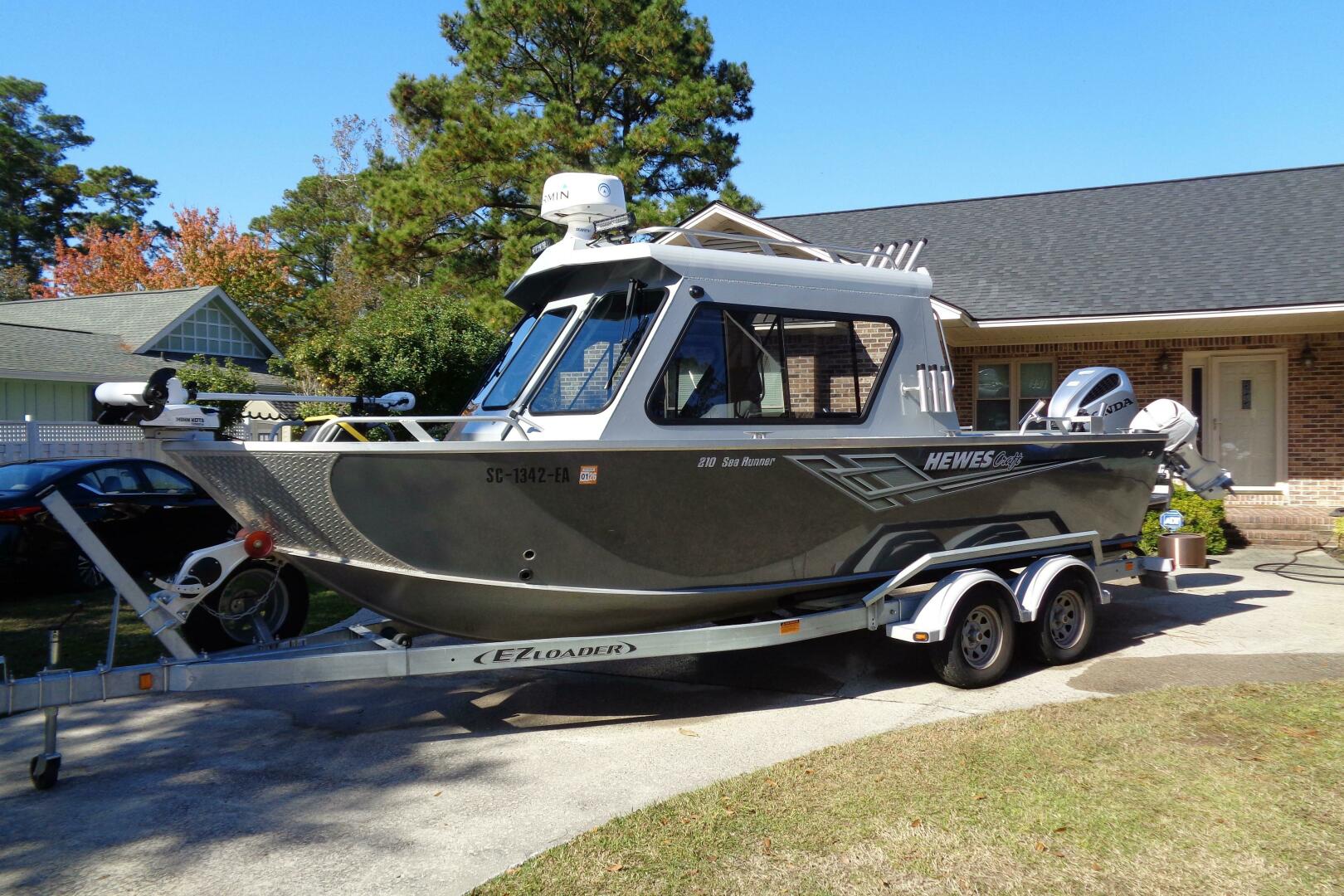 25ft Hewes Yacht For Sale