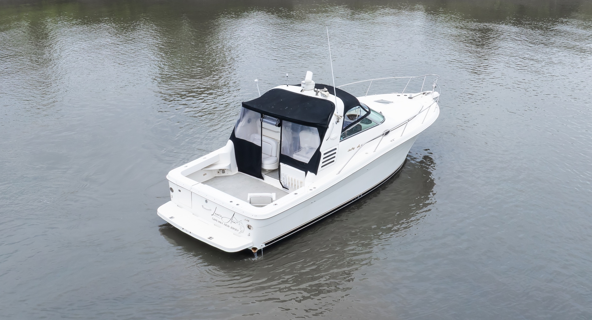 33ft Sea Ray Yacht For Sale