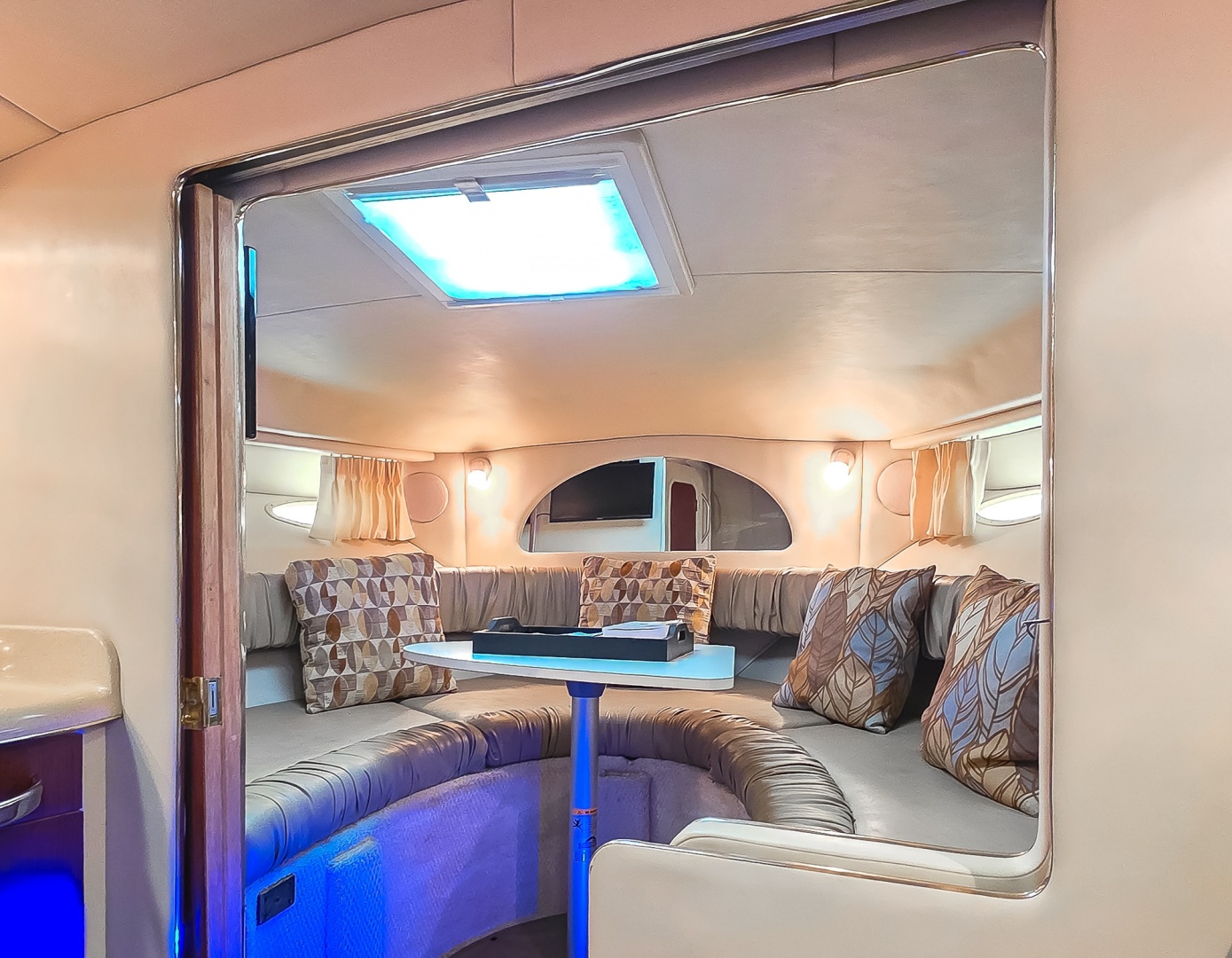 33ft Sea Ray Yacht For Sale