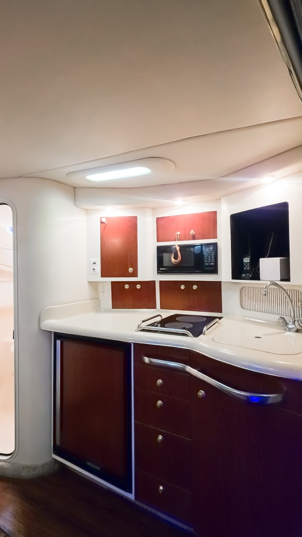 33ft Sea Ray Yacht For Sale