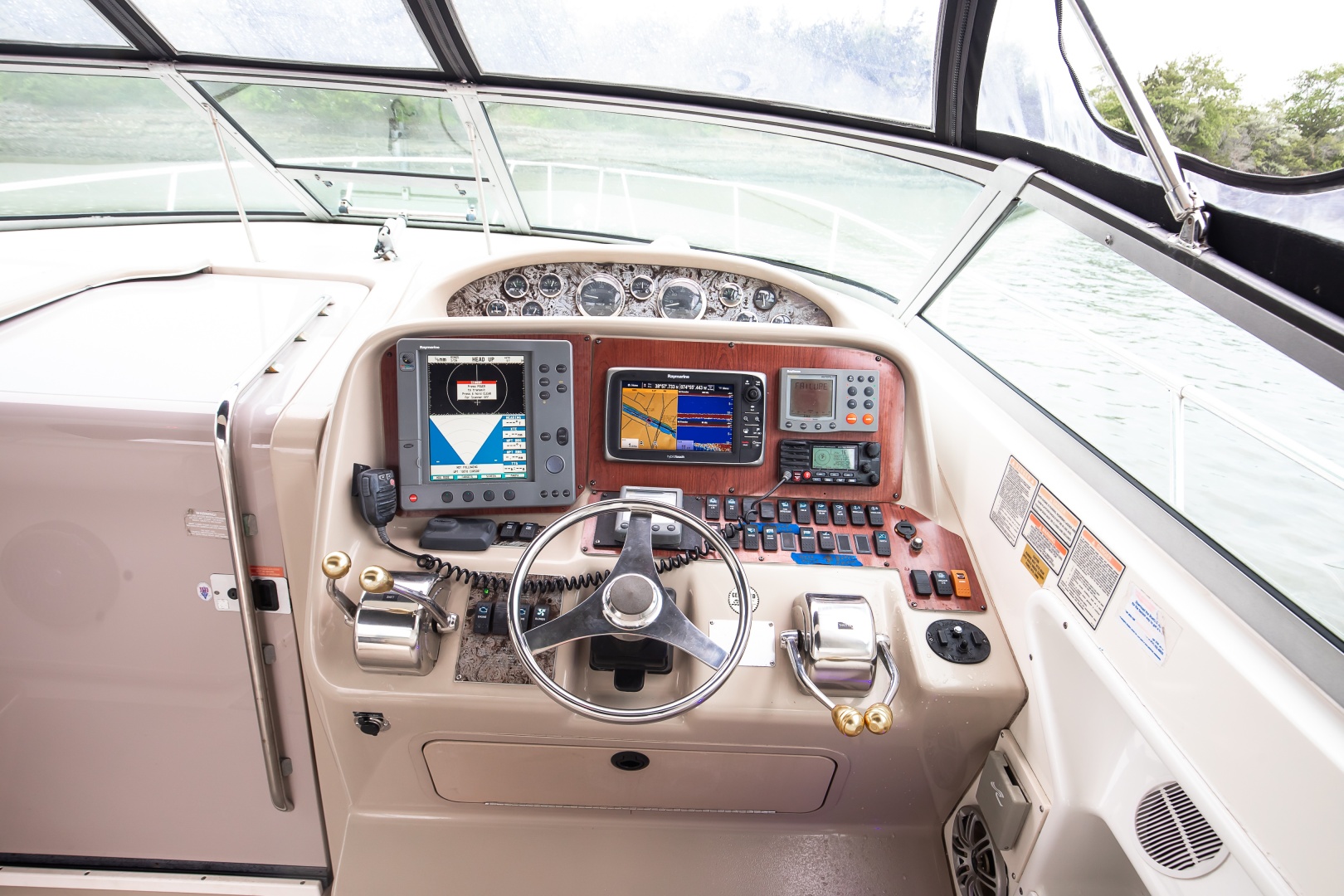 33ft Sea Ray Yacht For Sale