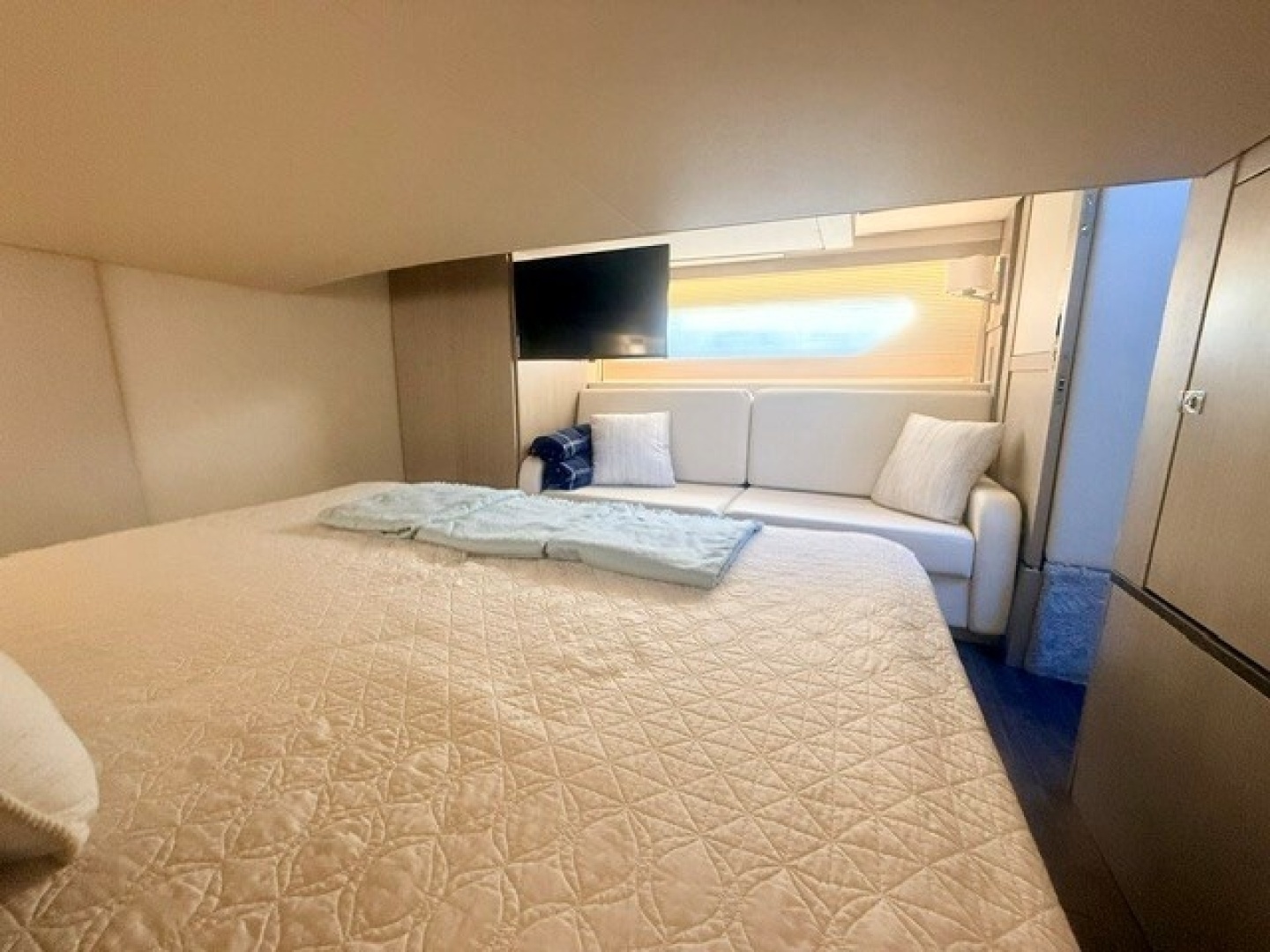 Regal 42 Fly Yacht For Sale