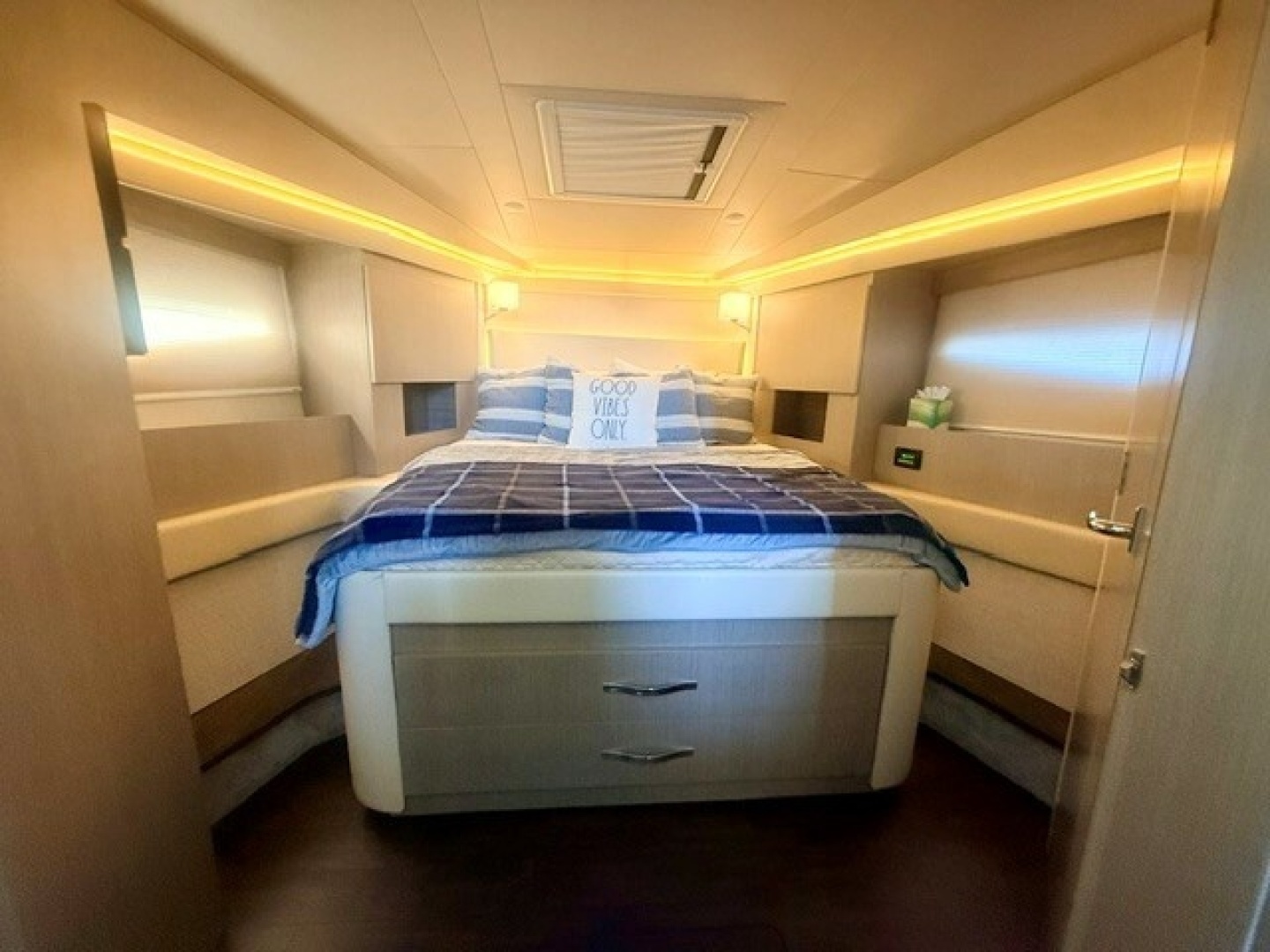 Regal 42 Fly Yacht For Sale