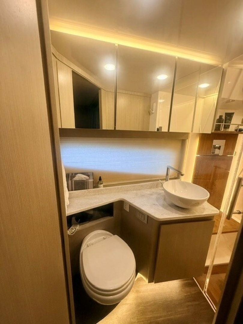 Regal 42 Fly Yacht For Sale