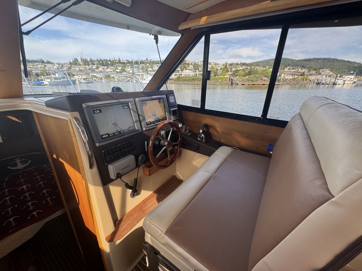 Cutwater 28 Yacht For Sale