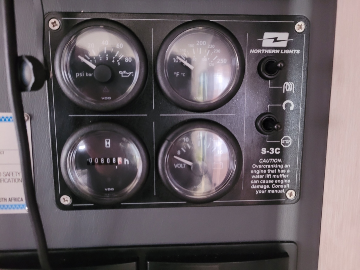 Isola 40ft Robertson  amp  Caine Yacht For Sale