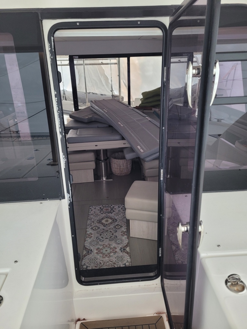 Isola 40ft Robertson  amp  Caine Yacht For Sale