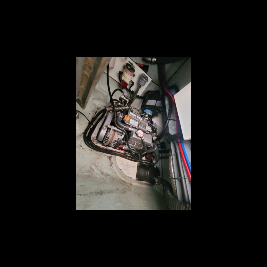 Isola 40ft Robertson  amp  Caine Yacht For Sale