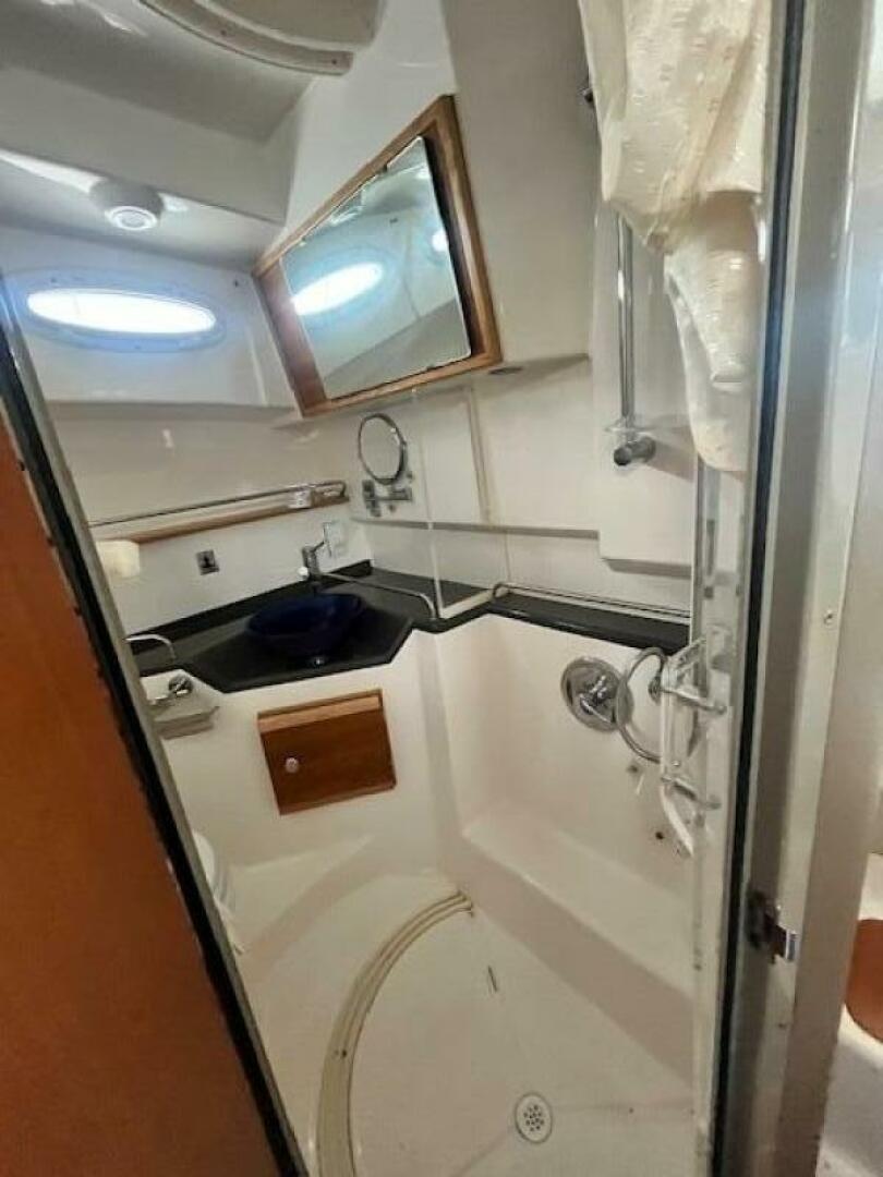Yachtpuppy 32ft Cutwater Yacht For Sale