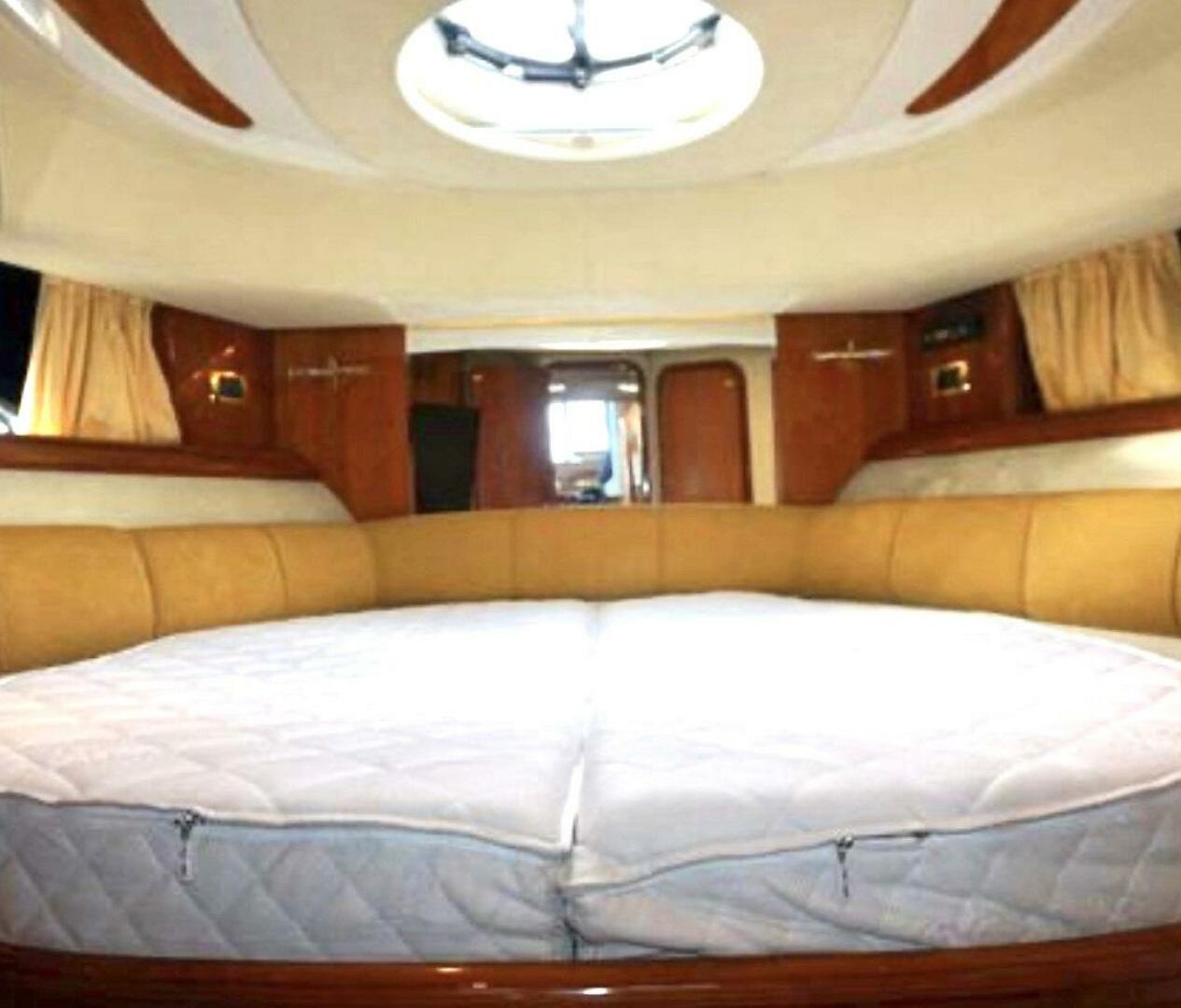 Saphir Bleu 50ft Cranchi Yacht For Sale Saphir Bleu 50ft Cranchi Yacht For Sale