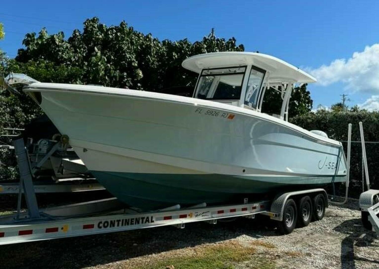 30ft Robalo Yacht For Sale