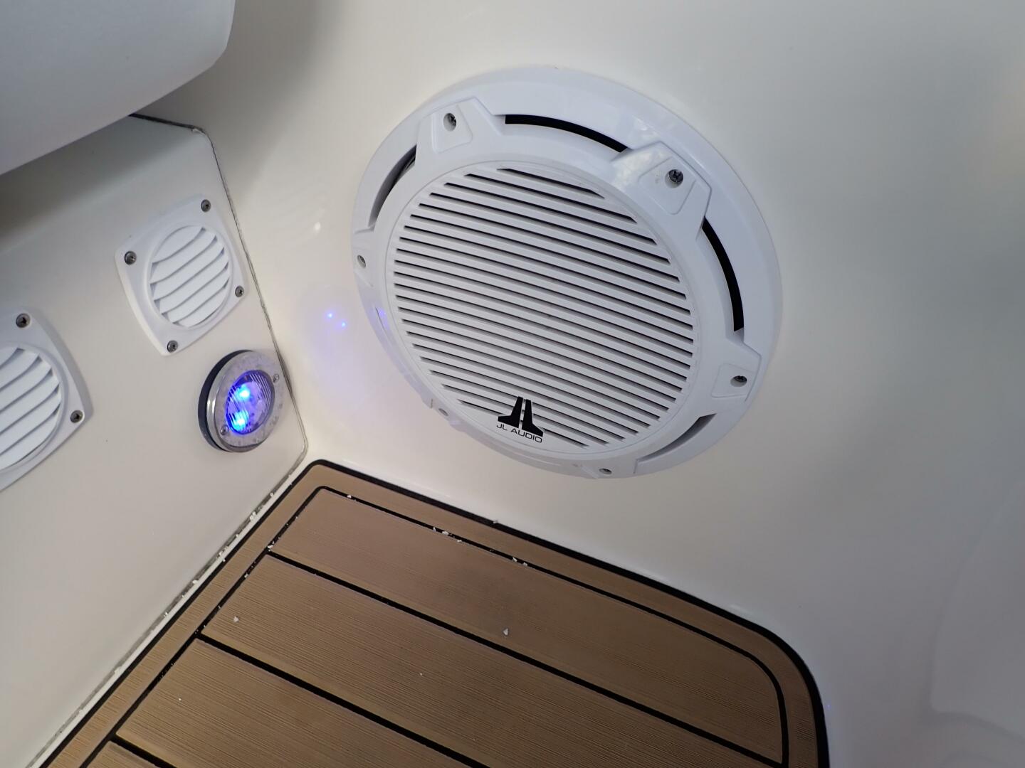 Talkn Trash 34ft Sea Ray Yacht For Sale