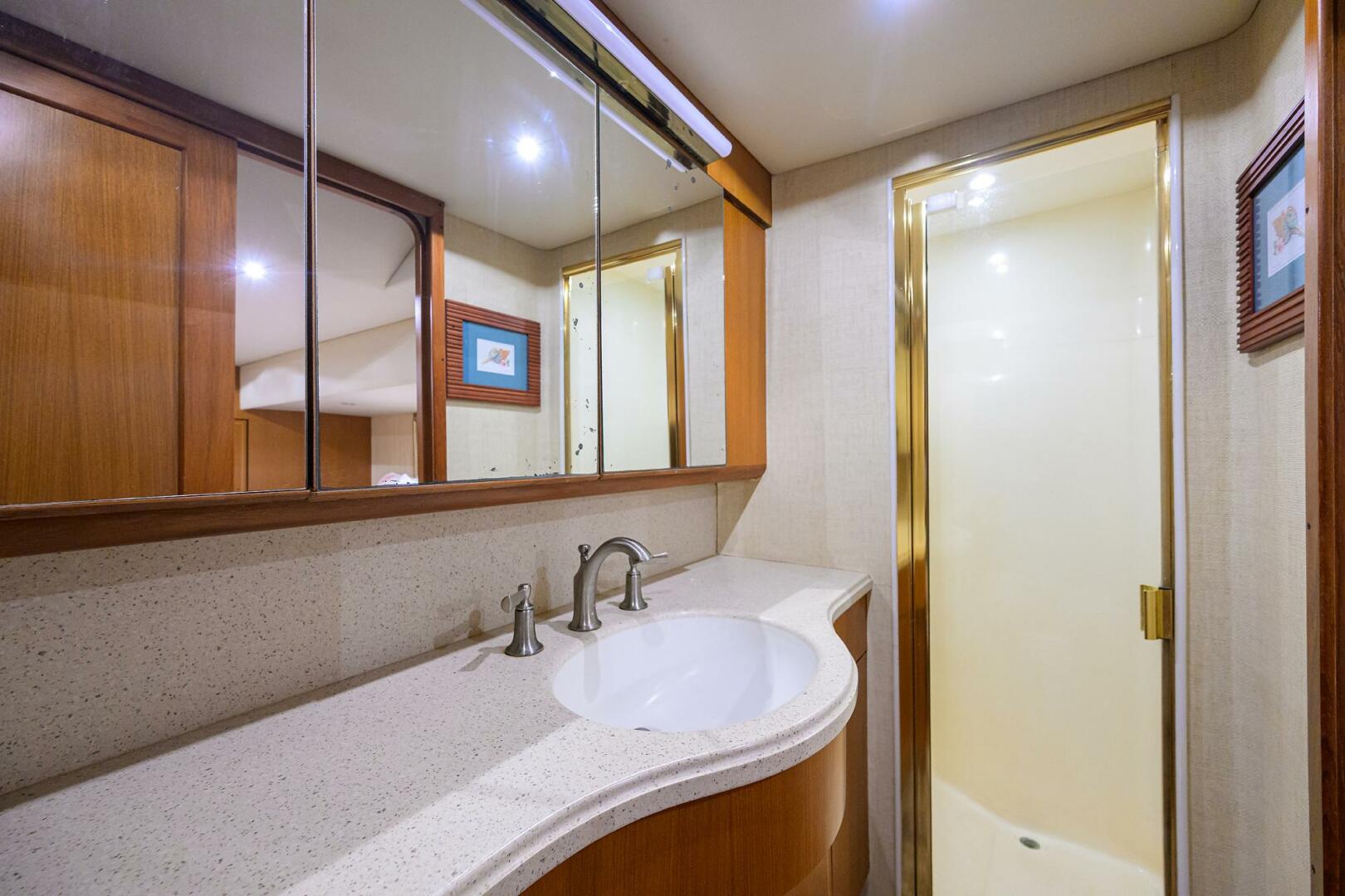 HOOK EM DANO 57ft Ocean Yachts Yacht For Sale