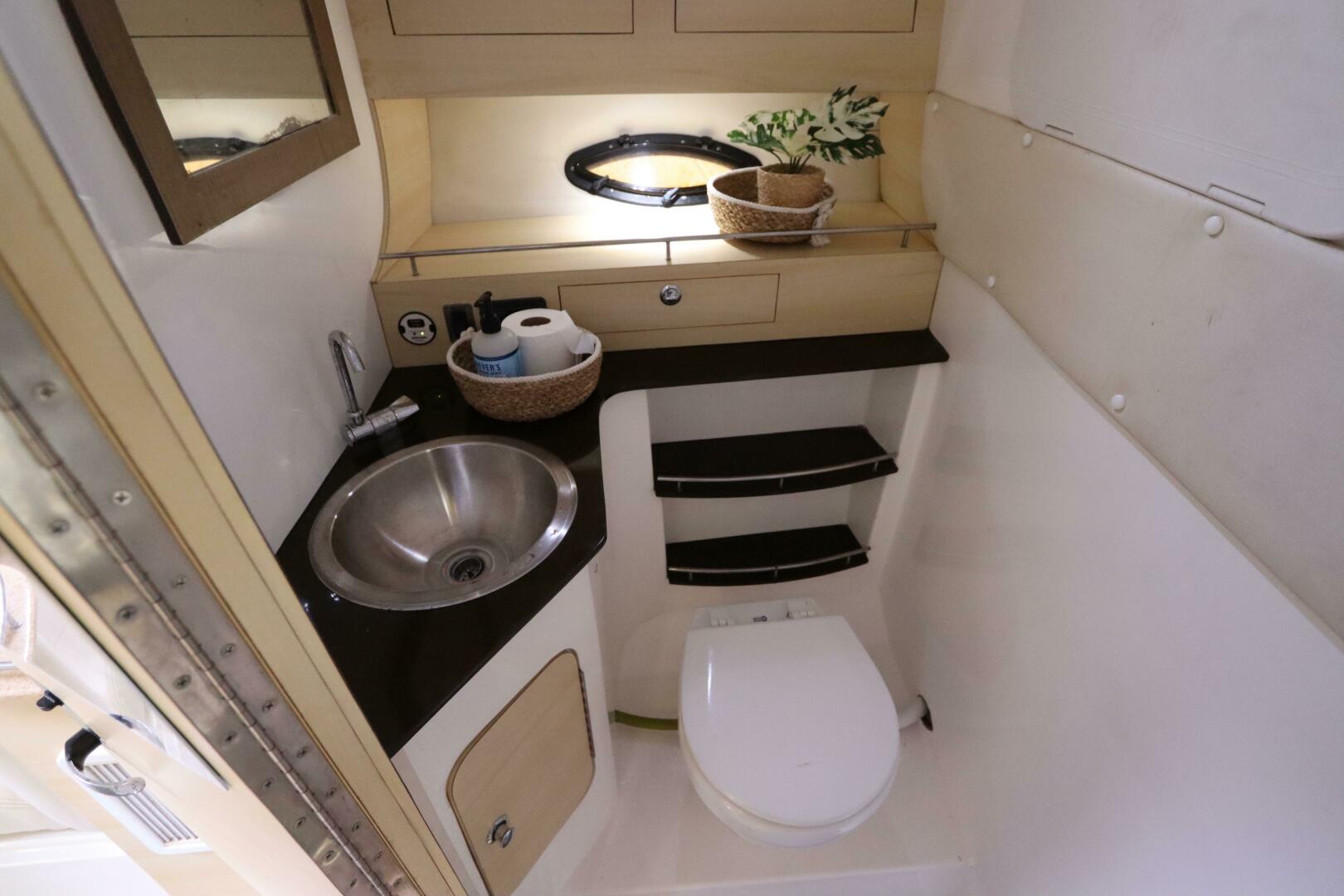 38ft Intermarine Yacht For Sale